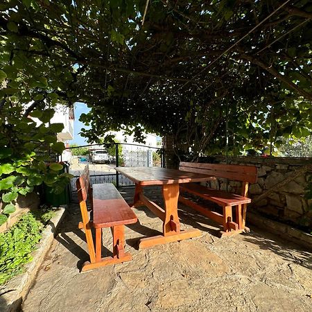 Apartmani Trlaja Vodice Kültér fotó