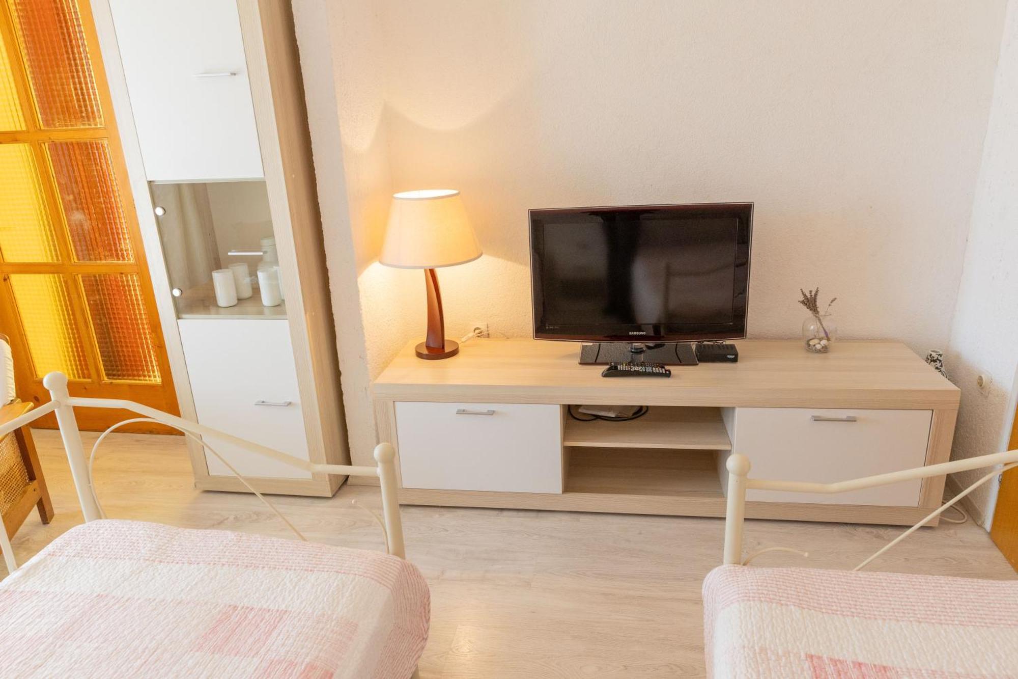 Apartmani Trlaja Vodice Kültér fotó